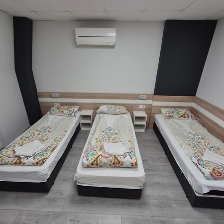 Guest House "The House" Топ Център Габрово ภายนอก รูปภาพ